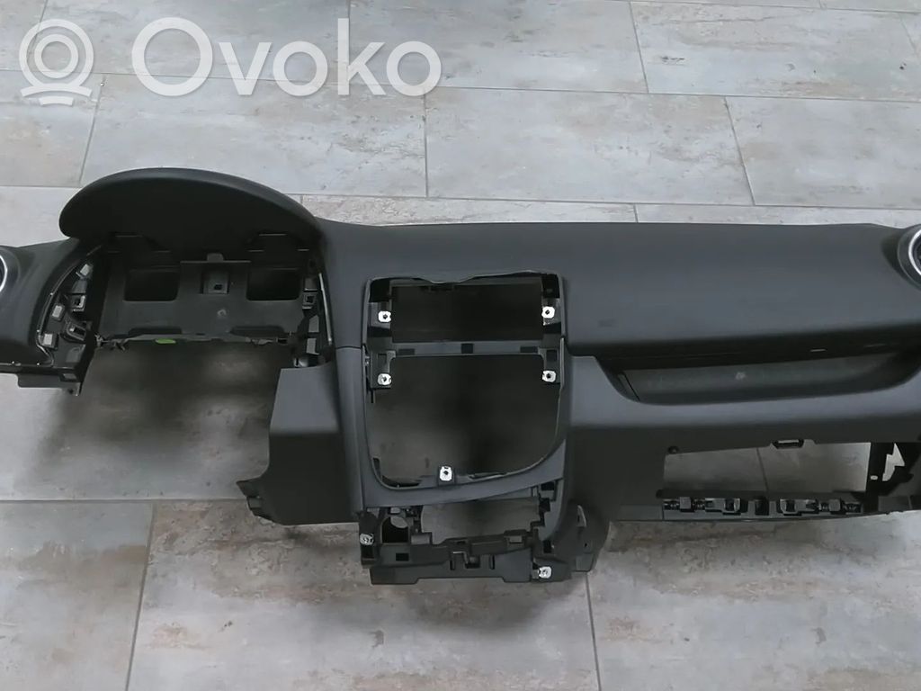 Renault Clio IV Панель 