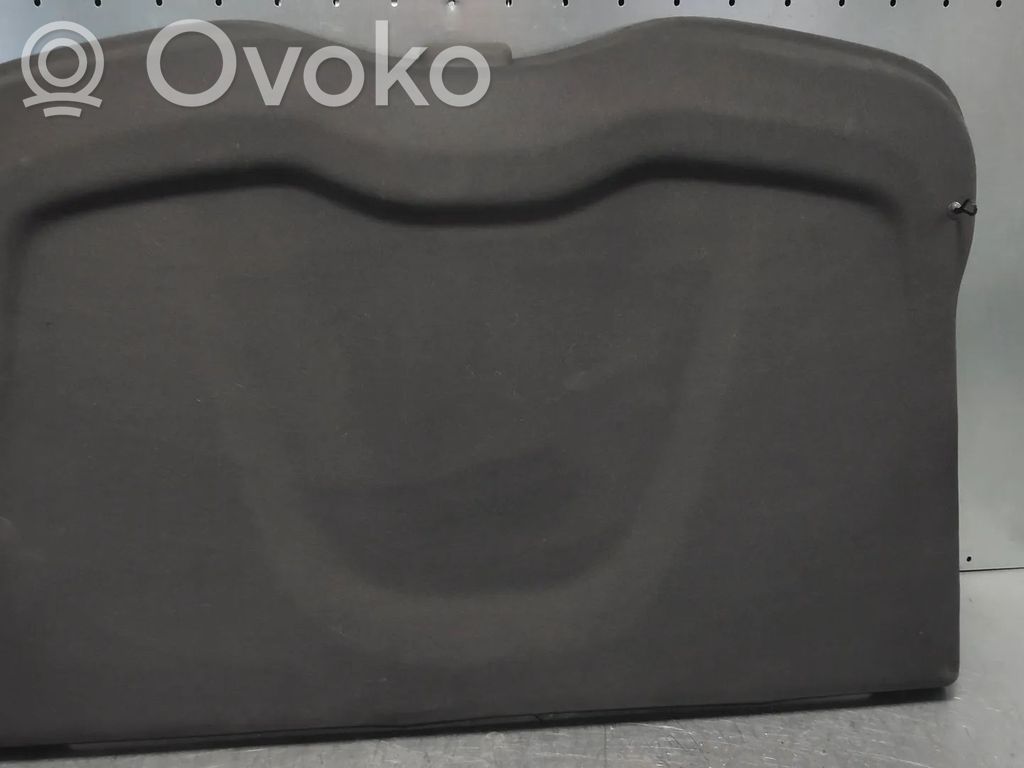 Volvo V40 Hattuhylly 