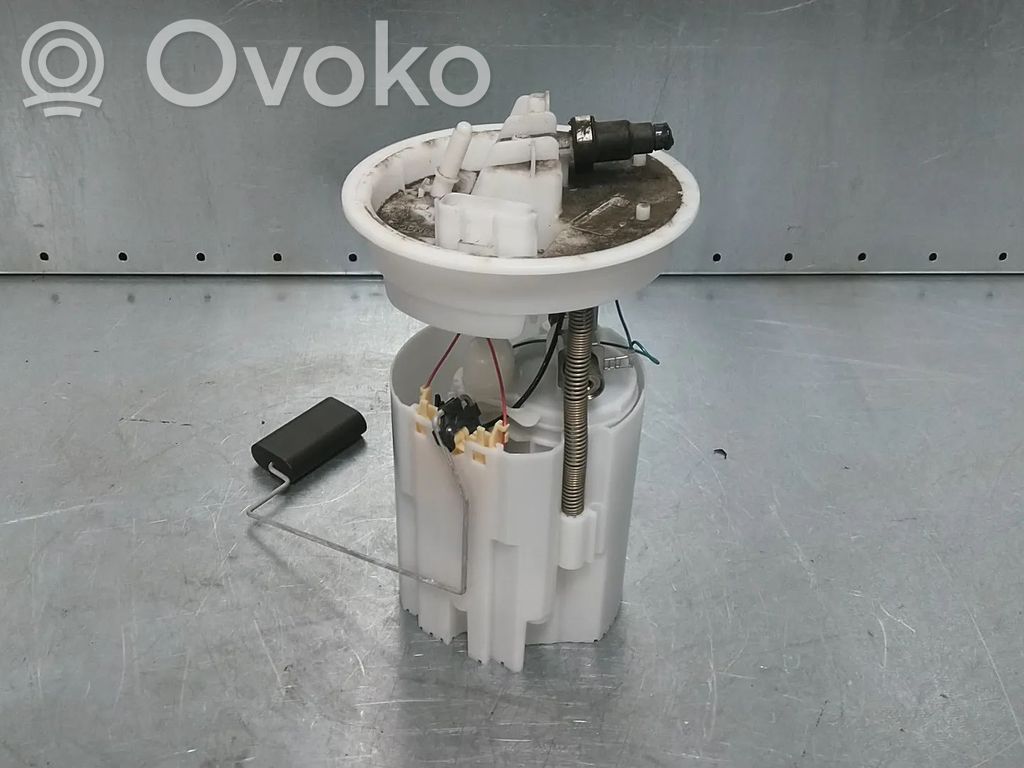 Volvo V40 Polttoainesäiliön pumppu 