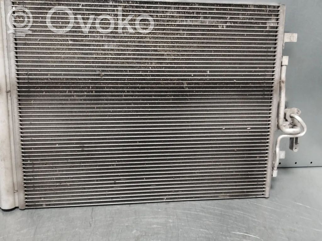 Volvo V40 Jäähdyttimen lauhdutin (A/C) 