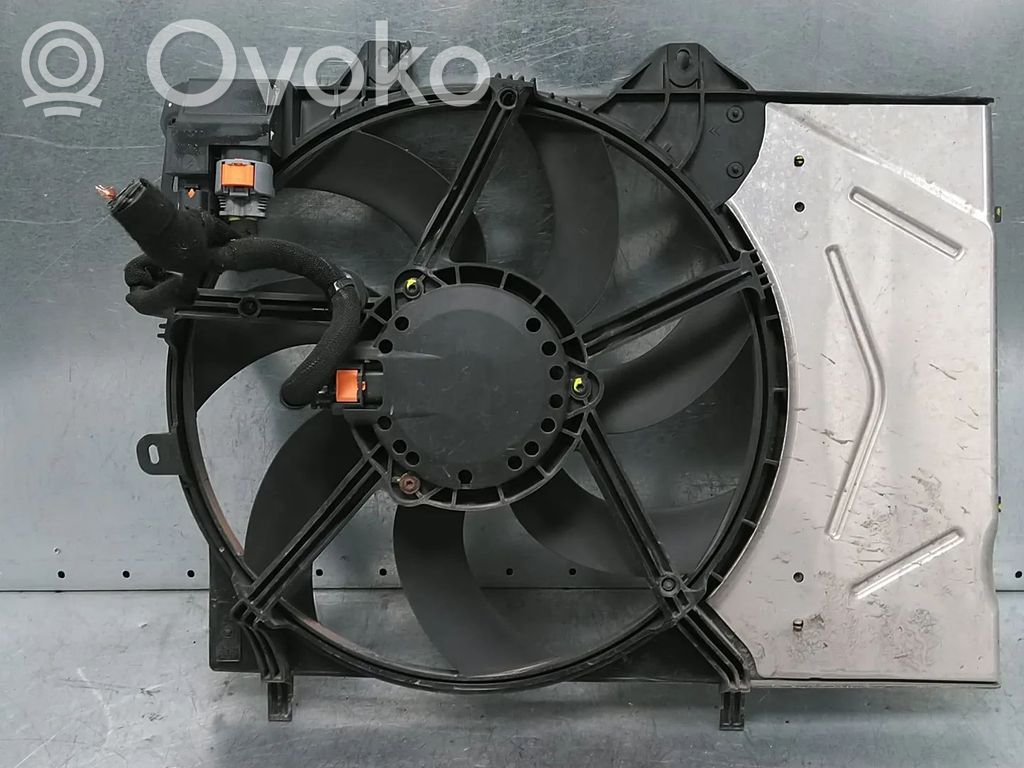 Opel Crossland X Radiator cooling fan shroud 