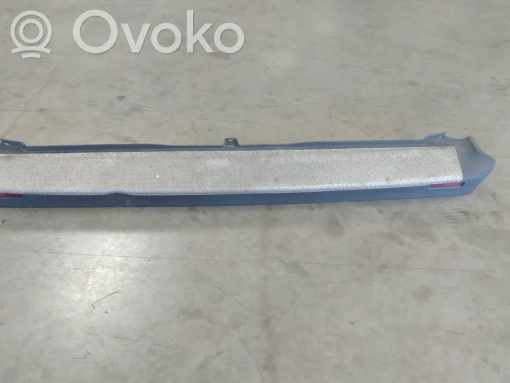 Opel Vivaro Бампер 