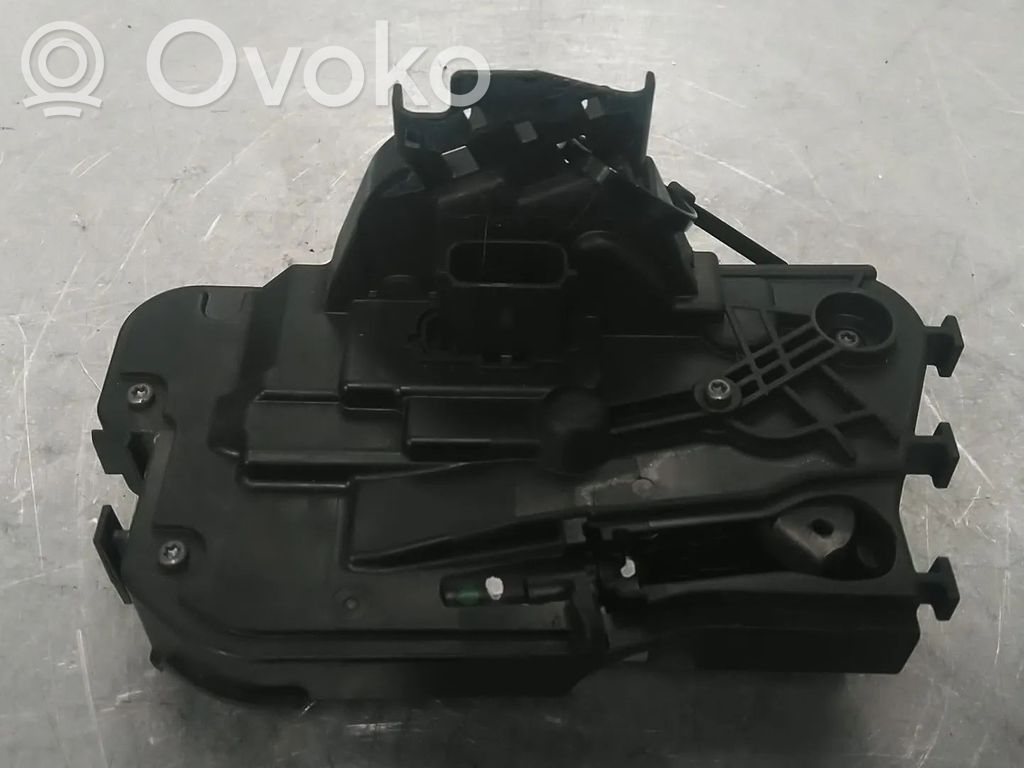 Ford Focus Aizmugurē slēdzene 