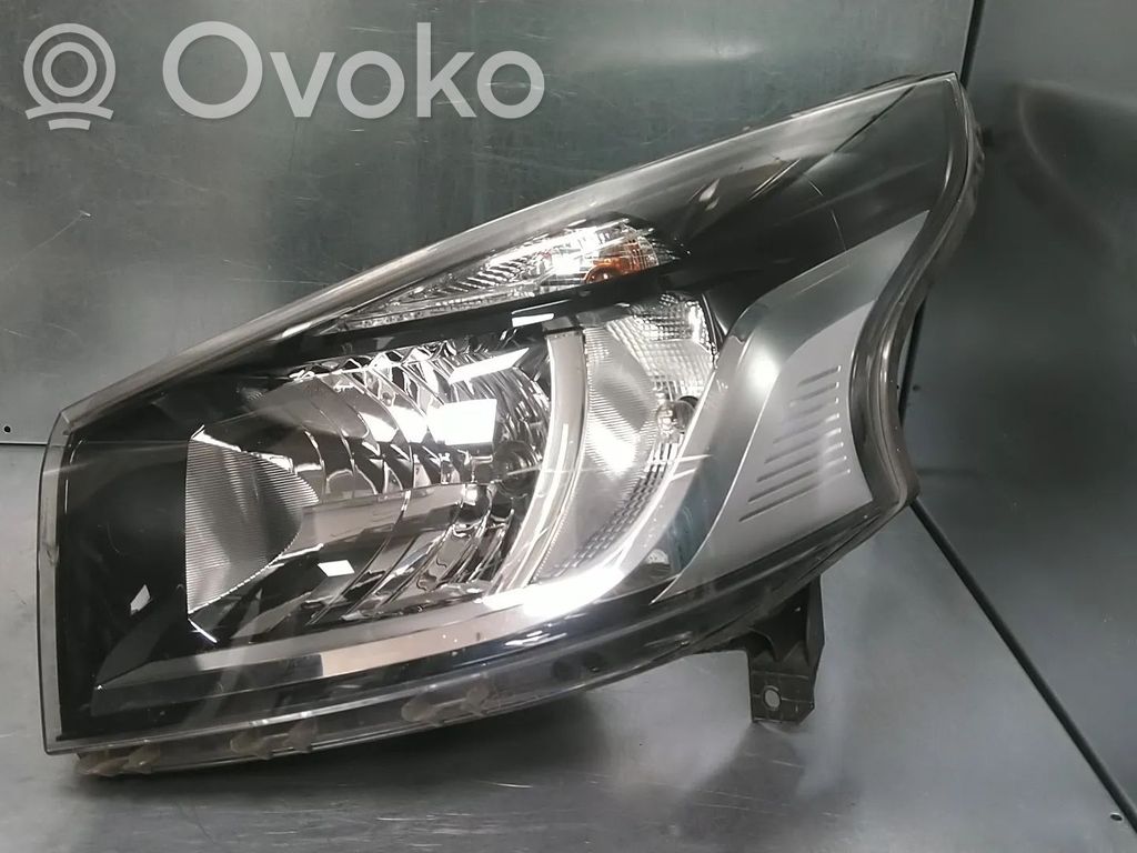 Renault Trafic III (X82) Phare frontale 