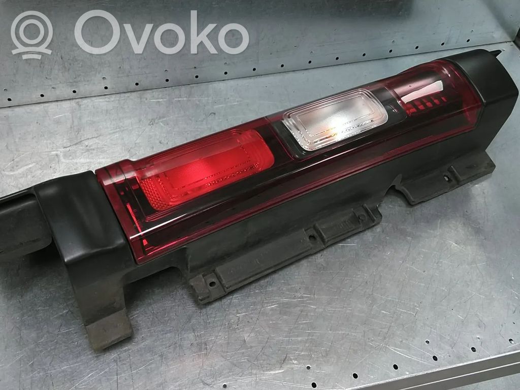 Rear/tail lights   93867974,265556737R