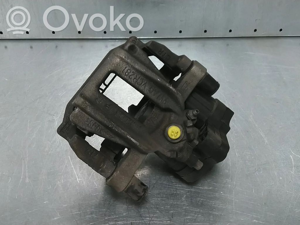 Volkswagen Golf VIII Pinza del freno anteriore 