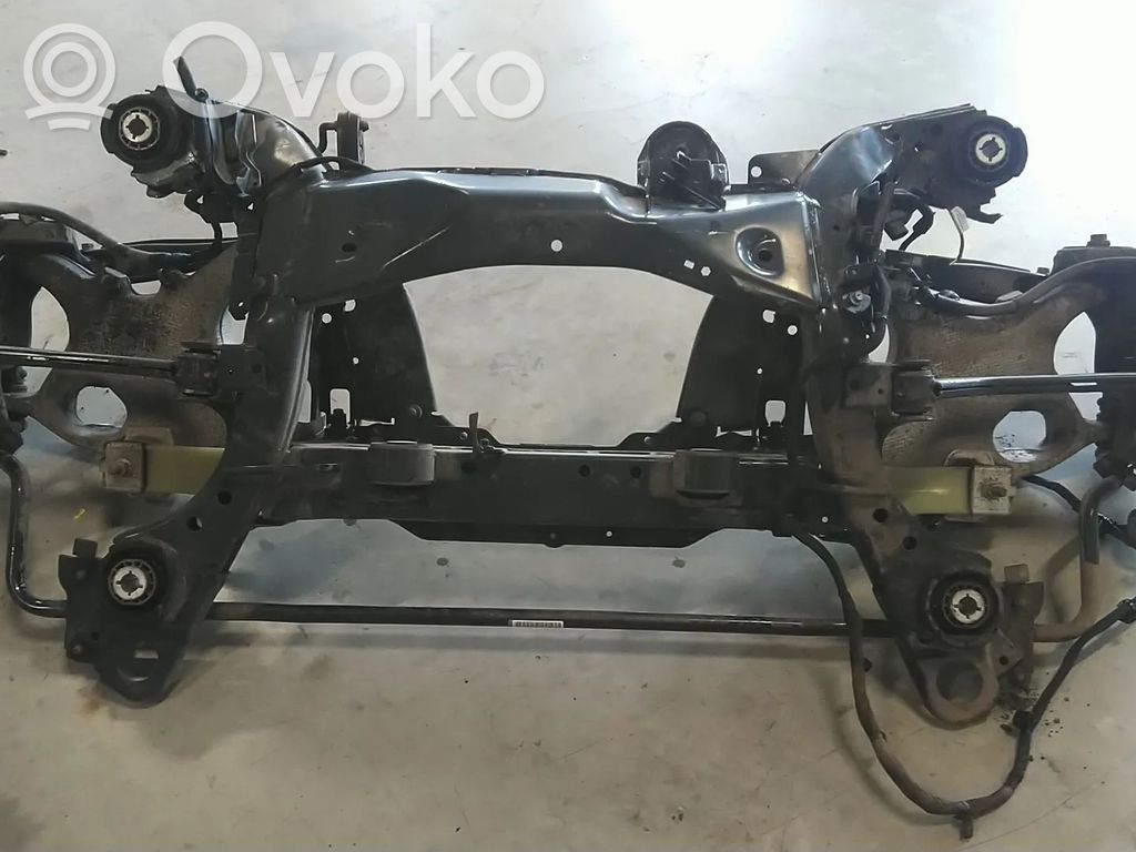 Volvo V60 Taka-akselin palkki 