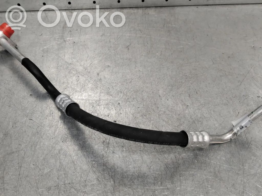 Ilmastointilaitteen putki (A/C)   4KE816700D