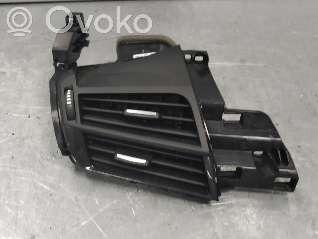 BMW X5 F15 Boczna kratka nawiewu deski rozdzielczej 