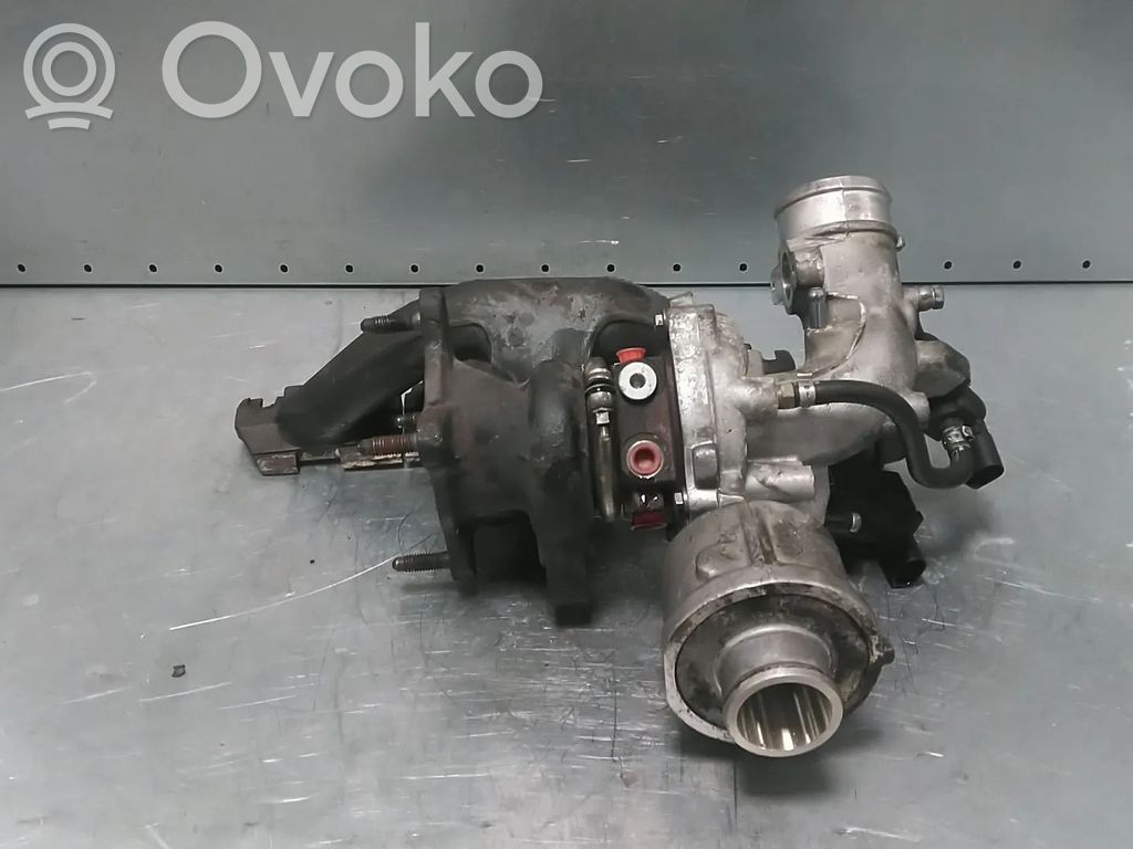 Audi A5 8T 8F Sprężarka 