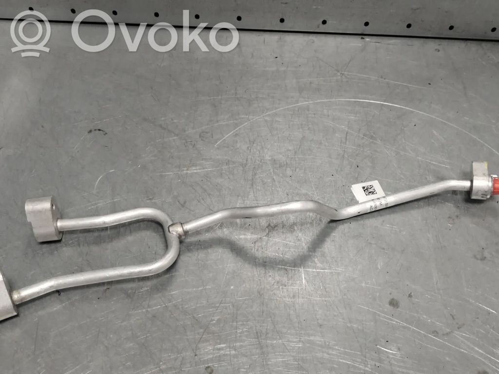 BMW X5 G05 Ilmastointilaitteen putki (A/C) 