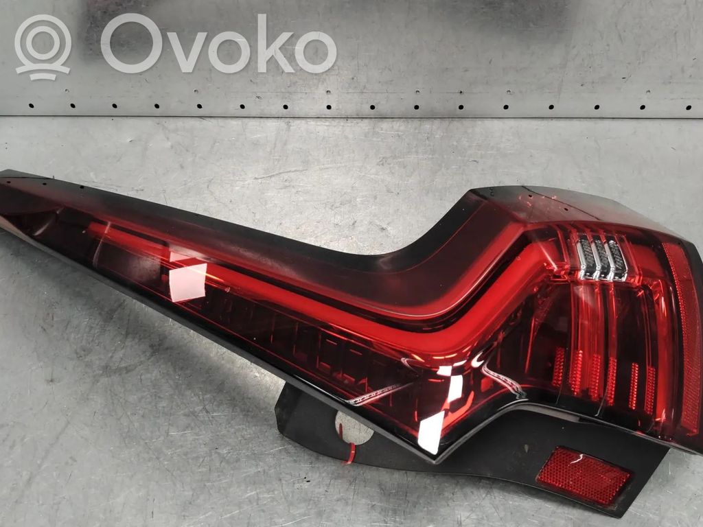 Volvo S90, V90 Takavalot 