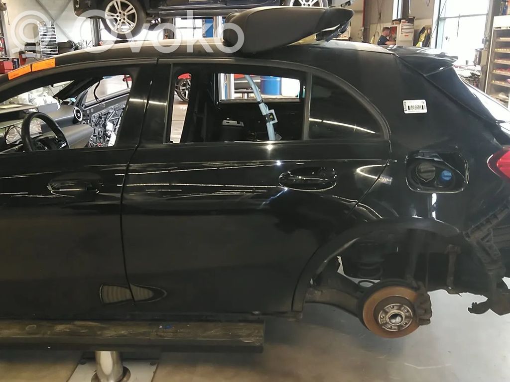 Mercedes-Benz A W177 Puerta trasera 