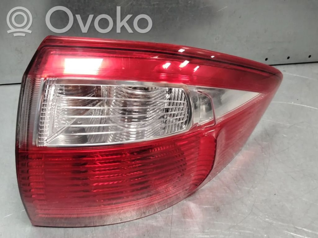 Ford C-MAX II Lampa tylna 