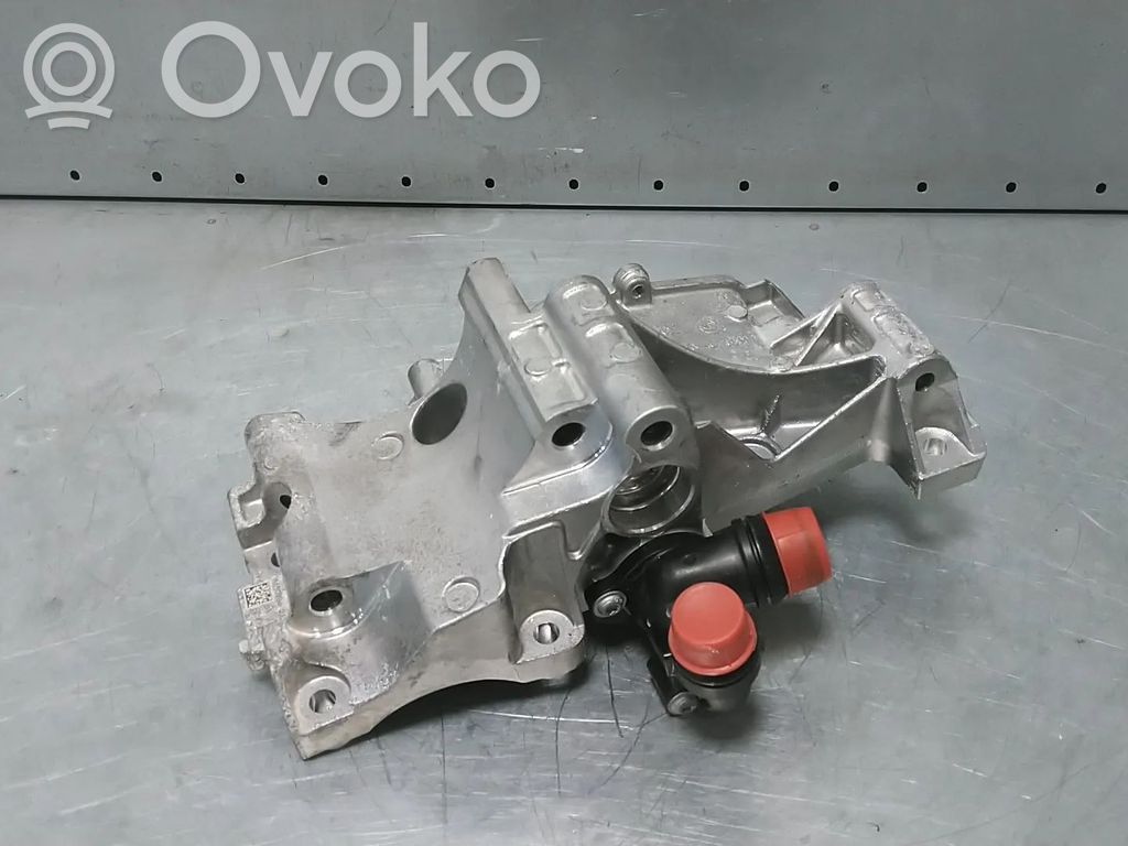 BMW 5 G30 G31 G38 Supporto del generatore/alternatore 