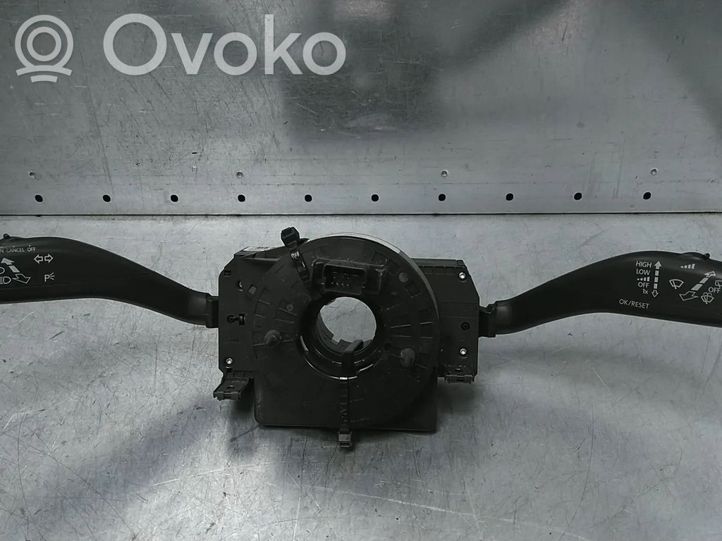 Skoda Fabia Mk2 (5J) Leva/interruttore dell’indicatore di direzione e tergicristallo 