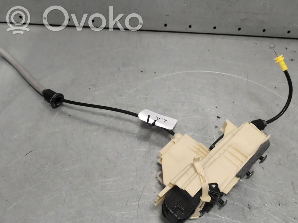 Volvo XC40 Încuietoare ușă spate 