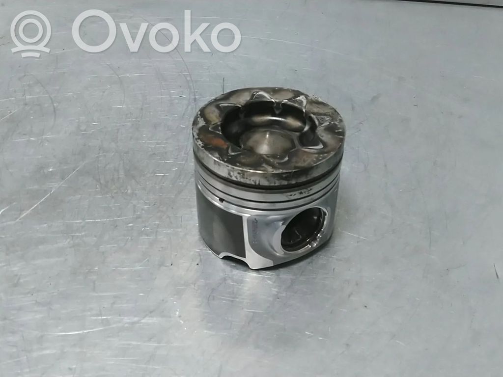 Audi Q7 4M Piston 