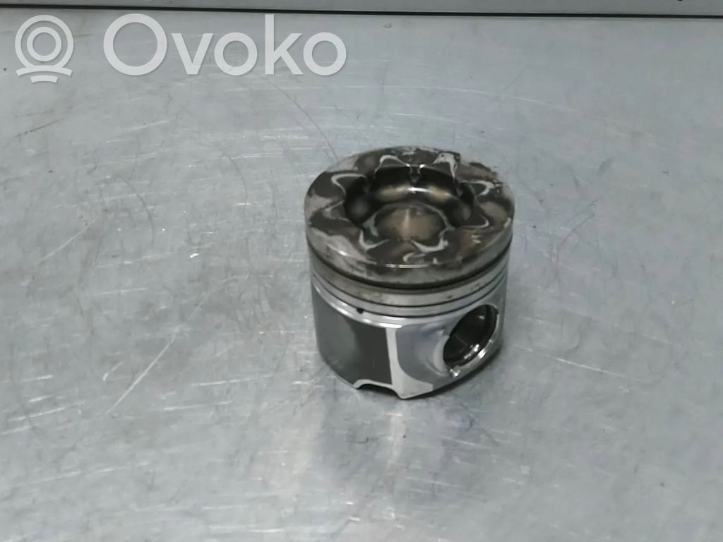 Audi Q7 4M Piston 