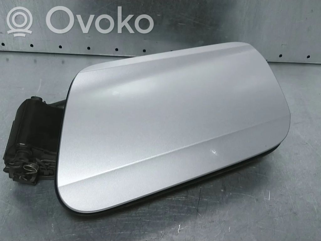 Opel Astra L Tappo cornice del serbatoio