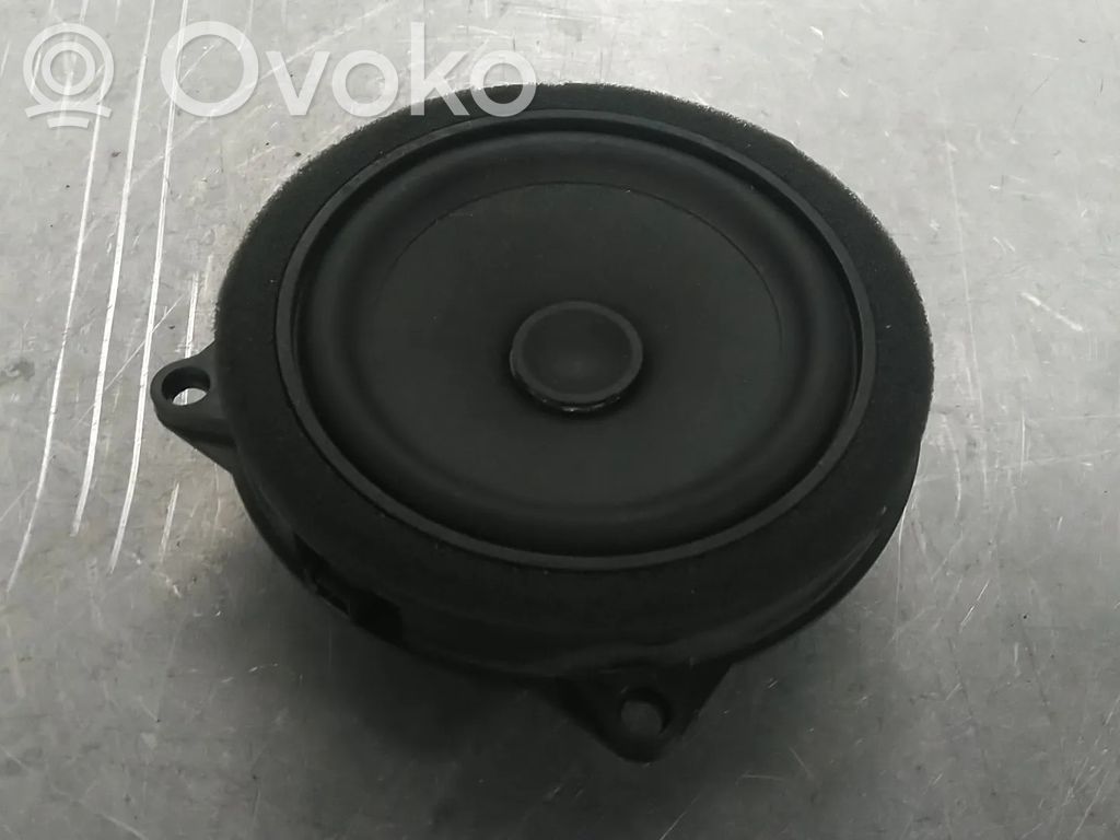 BMW 3 G20 G21 Etuoven kaiutin