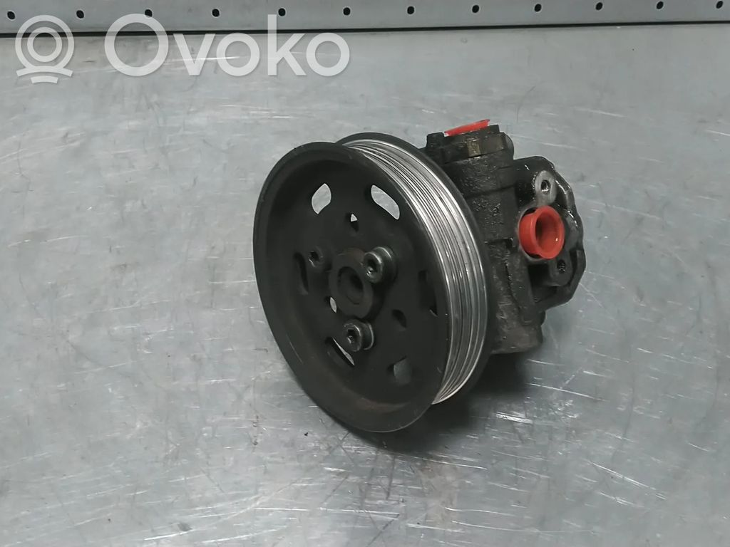 Volkswagen Golf IV Ohjaustehostimen pumppu 