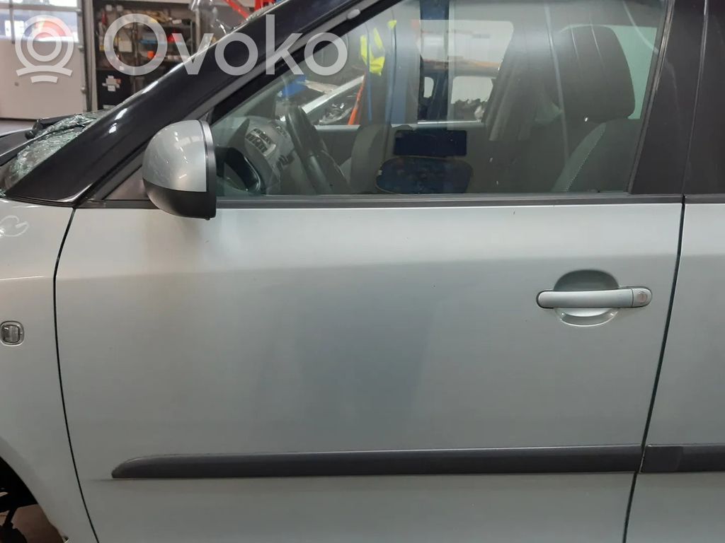 Skoda Fabia Mk2 (5J) Drzwi przednie 