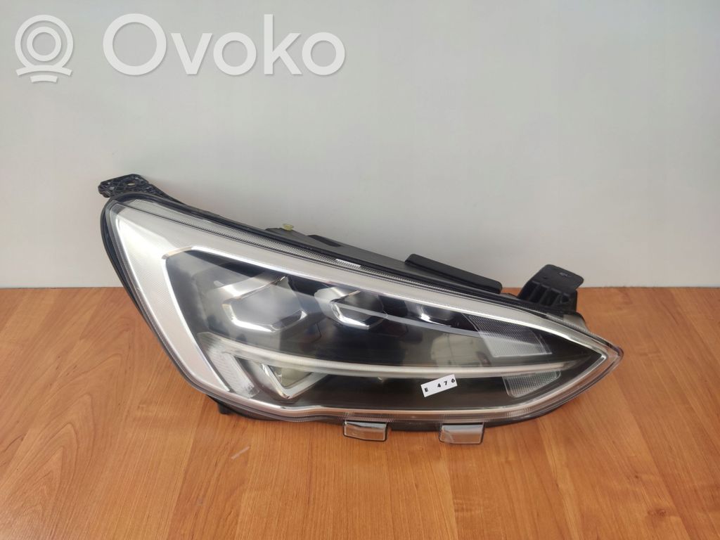 Headlight/headlamp   JX7B13E014AE