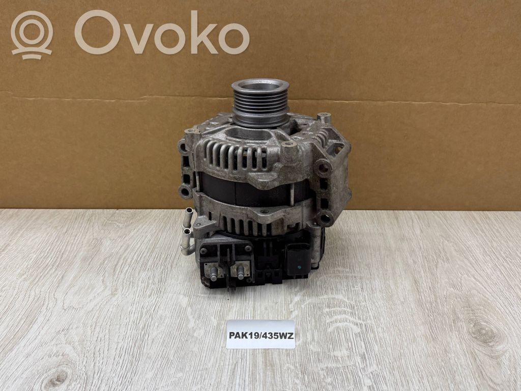 Volkswagen Golf VIII Generator/alternator 