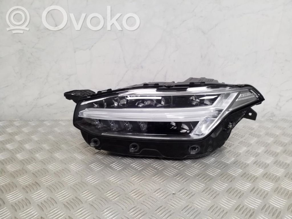 Volvo XC90 Scheinwerfer 