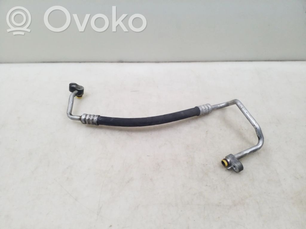 Ilmastointilaitteen putki (A/C)   6920356