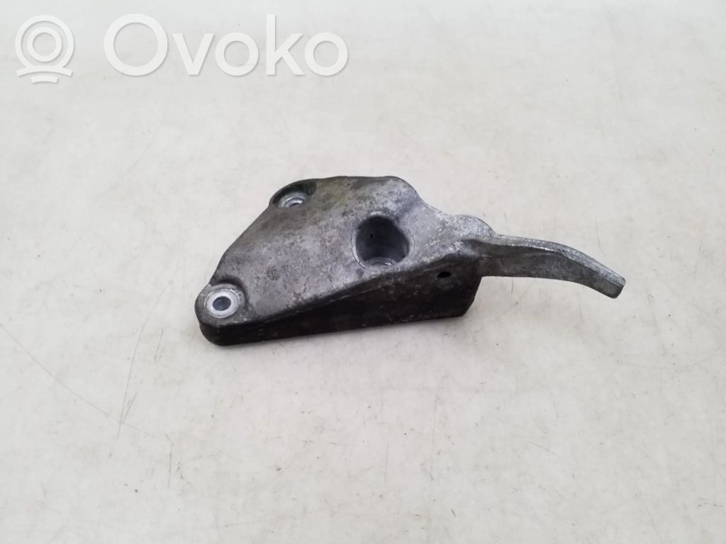 Opel Astra J Engine mounting bracket 