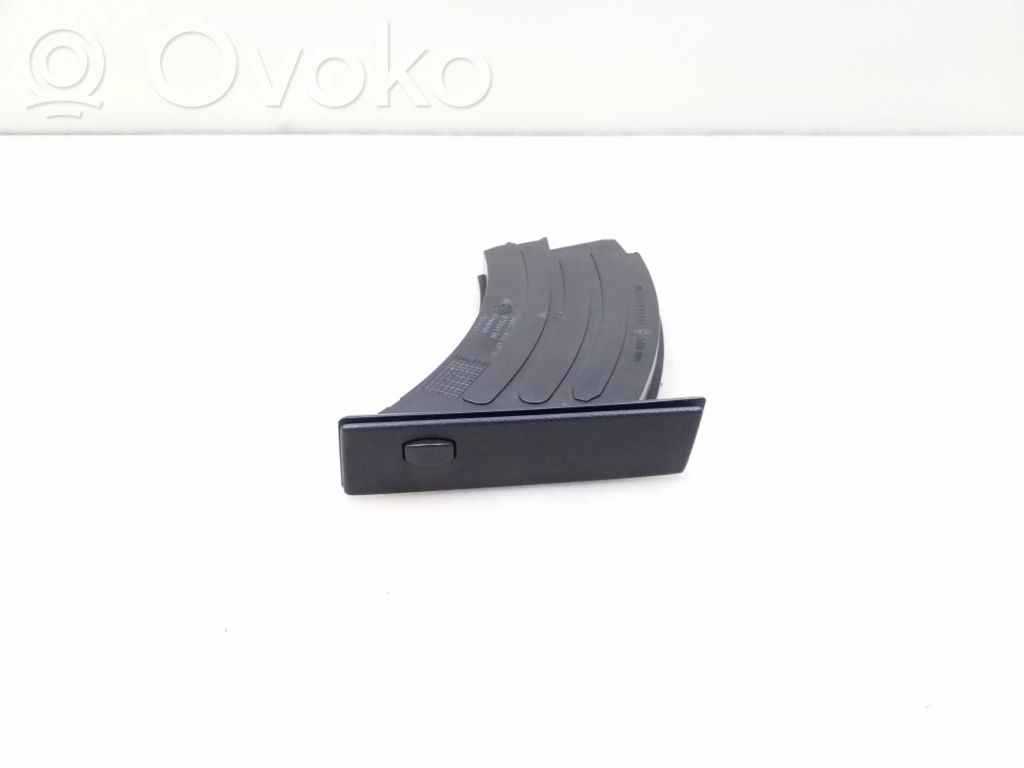 Cup holder   7034132