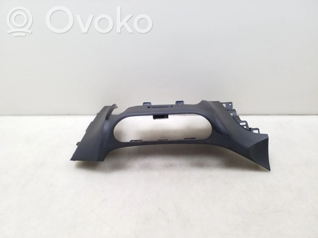 Panel trim   84760A2000