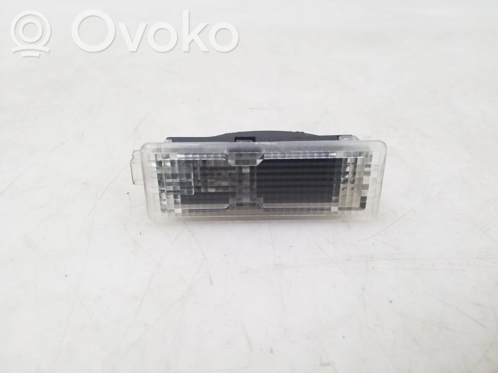 Lámpara de faros/luces traseros   6931546