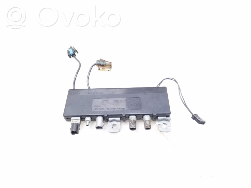 BMW 5 E39 Antenos stiprintuvas 