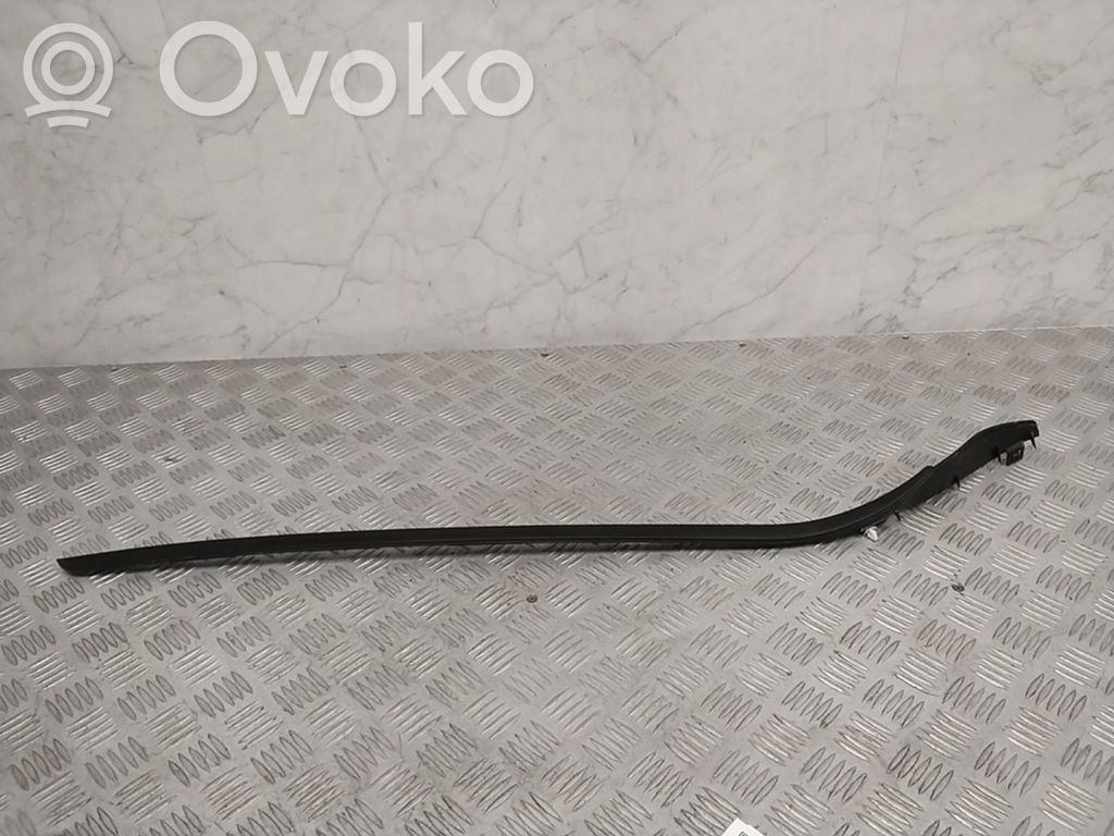 Volvo XC60 Windshield trim 