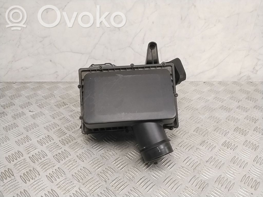 Volvo XC40 Obudowa filtra powietrza 