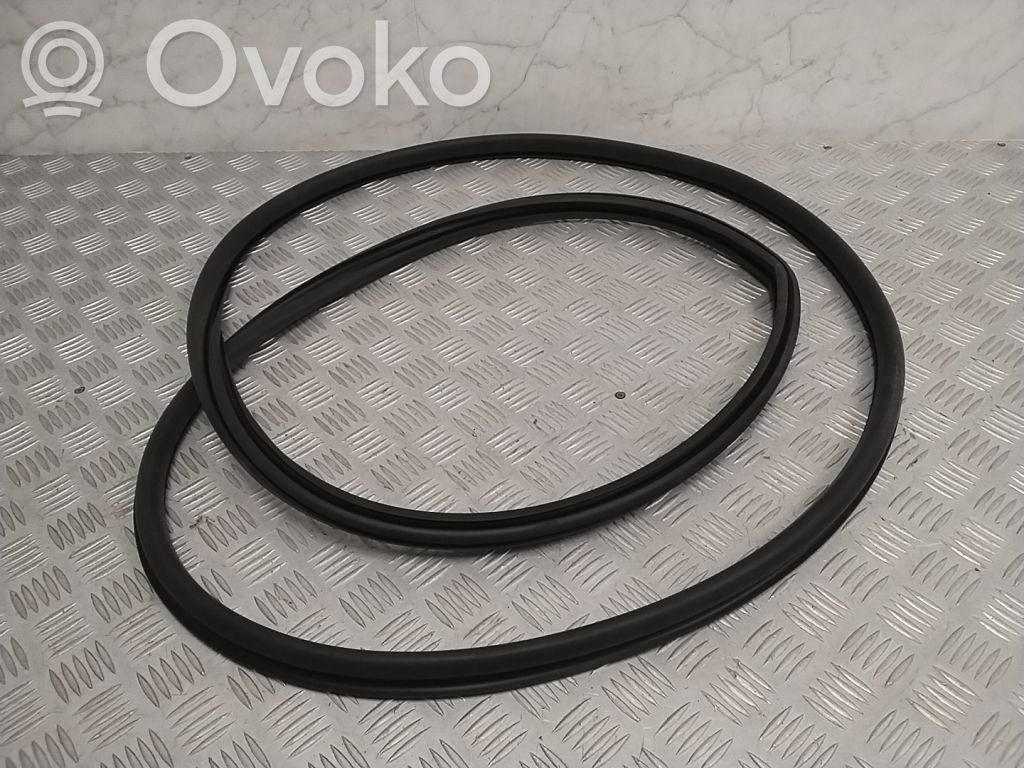 BMW 3 E30 Rubber seal front coupe door window 