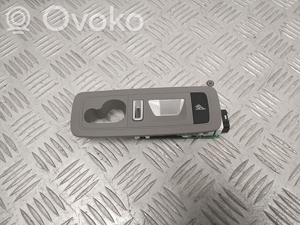 Porsche Cayenne (92A) Luz del asiento trasero 