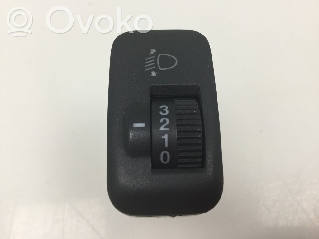 Light switch   M20010