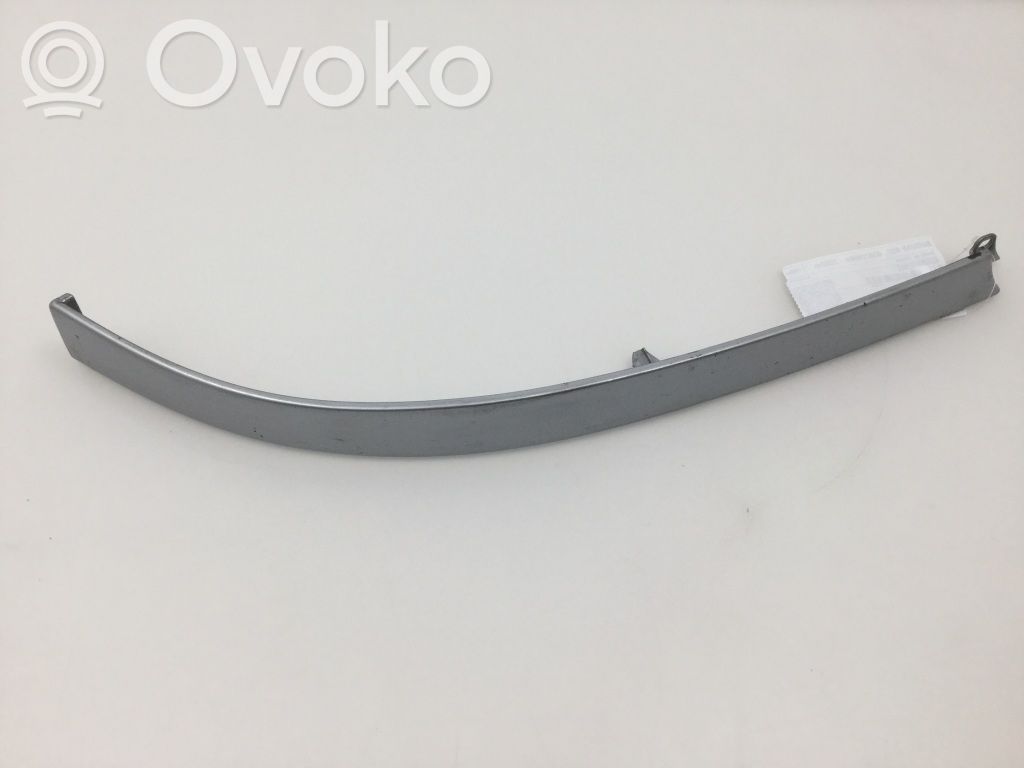 Audi A8 S8 D2 4D Ajovalon valaisimen alalista 