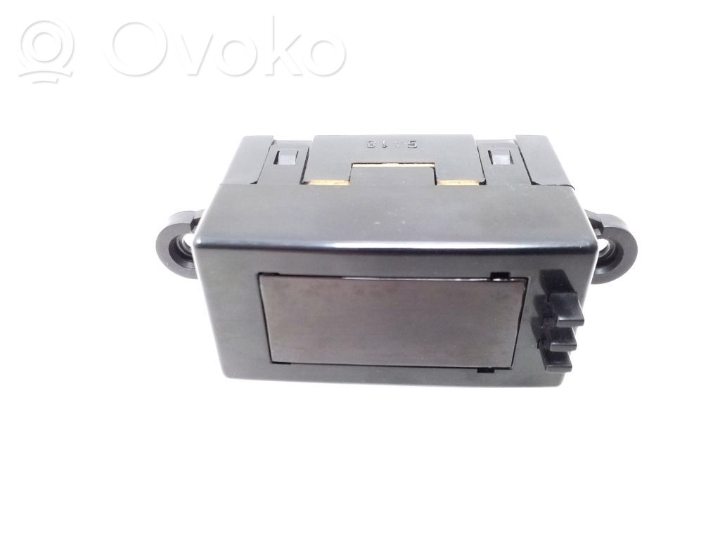Clock   945003E160