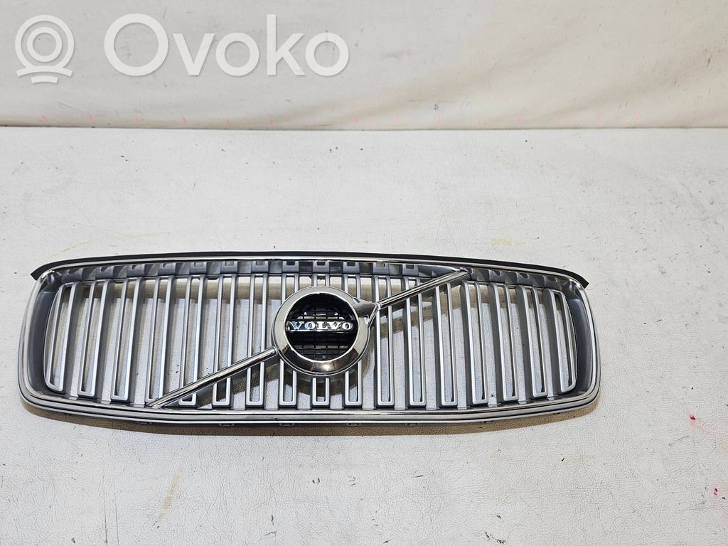 Volvo XC90 Maskownica / Grill / Atrapa górna chłodnicy 