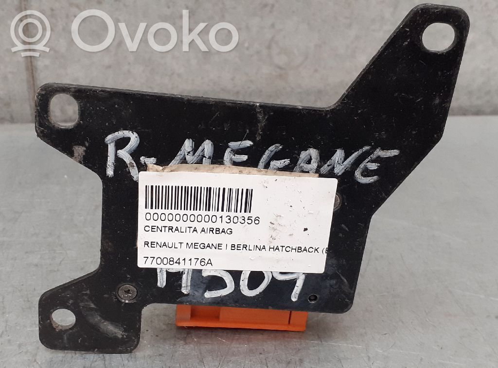 Unidad de control/módulo del Airbag   7700841176A