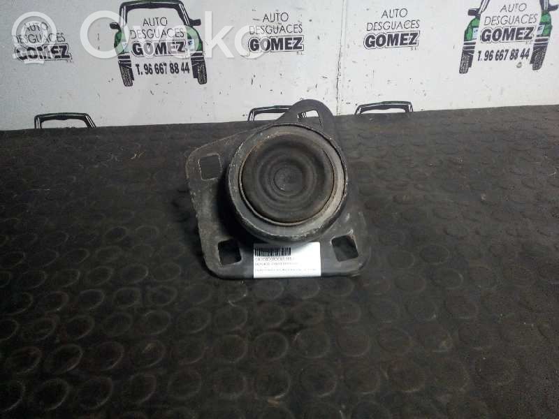 Ford Fiesta Engine mount bracket 