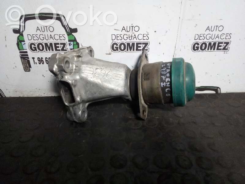 Citroen C5 Engine mount bracket 