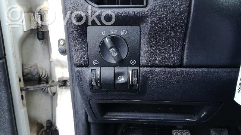 Opel Corsa C Interrupteur d’éclairage 