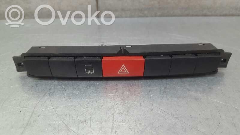 Fiat Linea Botón interruptor de luz de peligro 