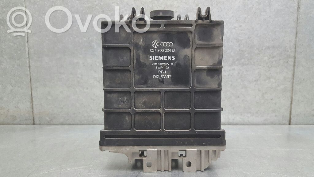 Volkswagen Golf III Unitate/modul de control motor 